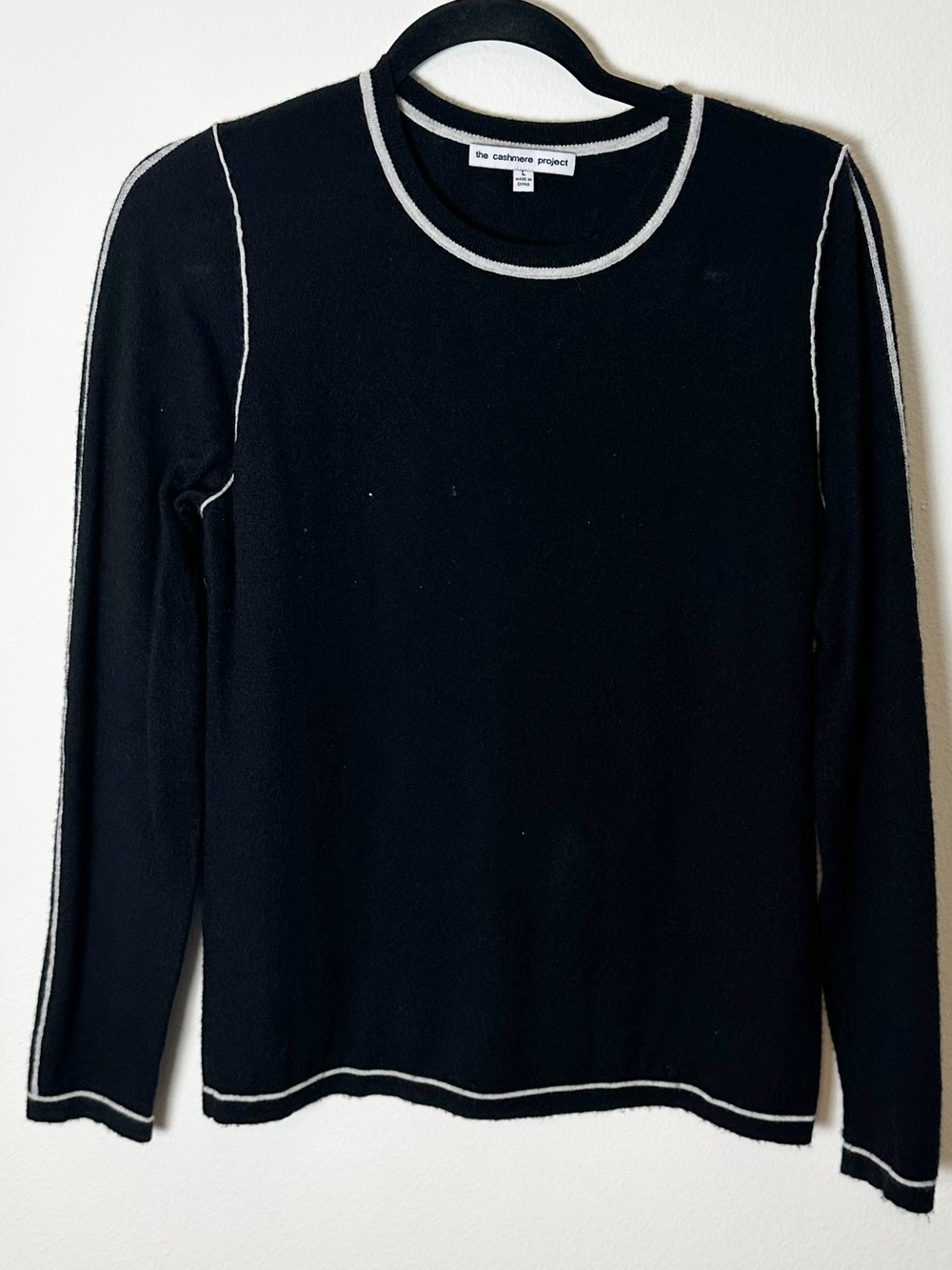 The Cashmere Project Contrast Stitching Lightweight Sweater Black White Large
